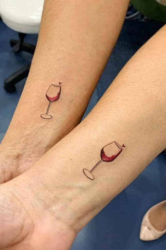 vino tatuaggio coppia