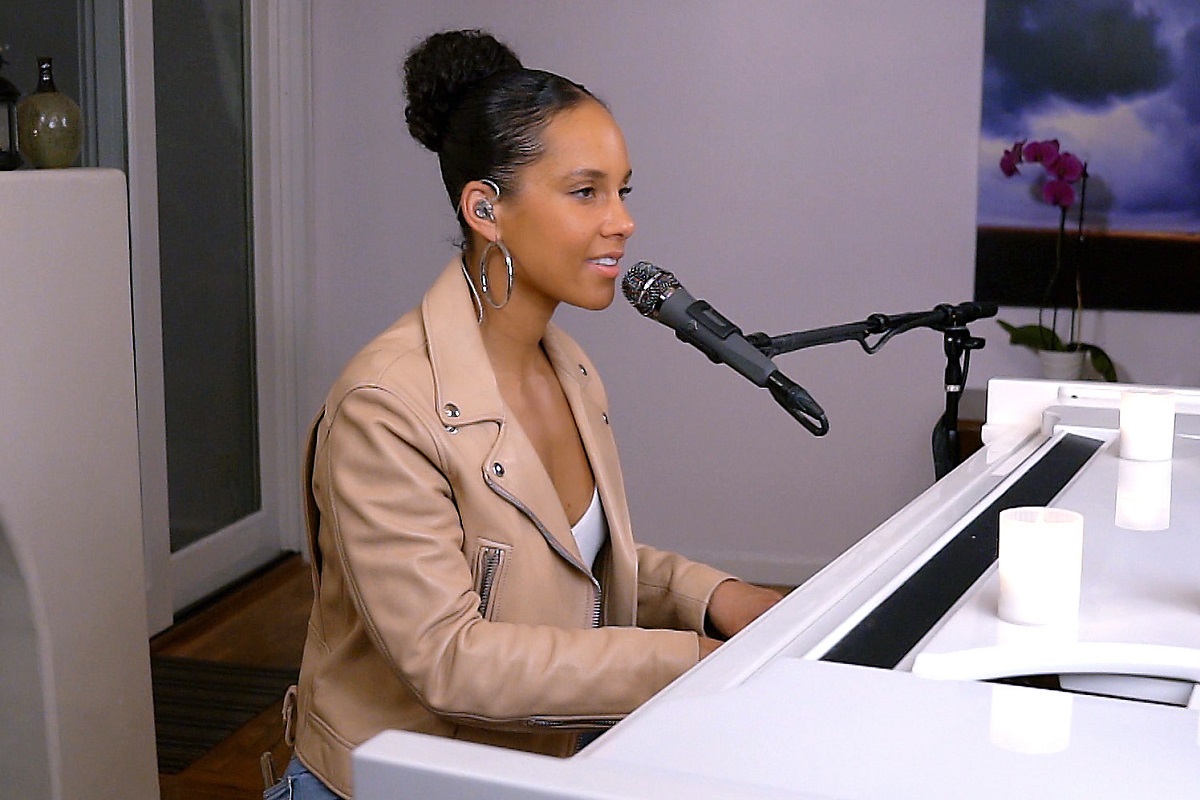 Alicia Keys lancia la linea skincare che ti fa bella partendo dalla cura dell’anima