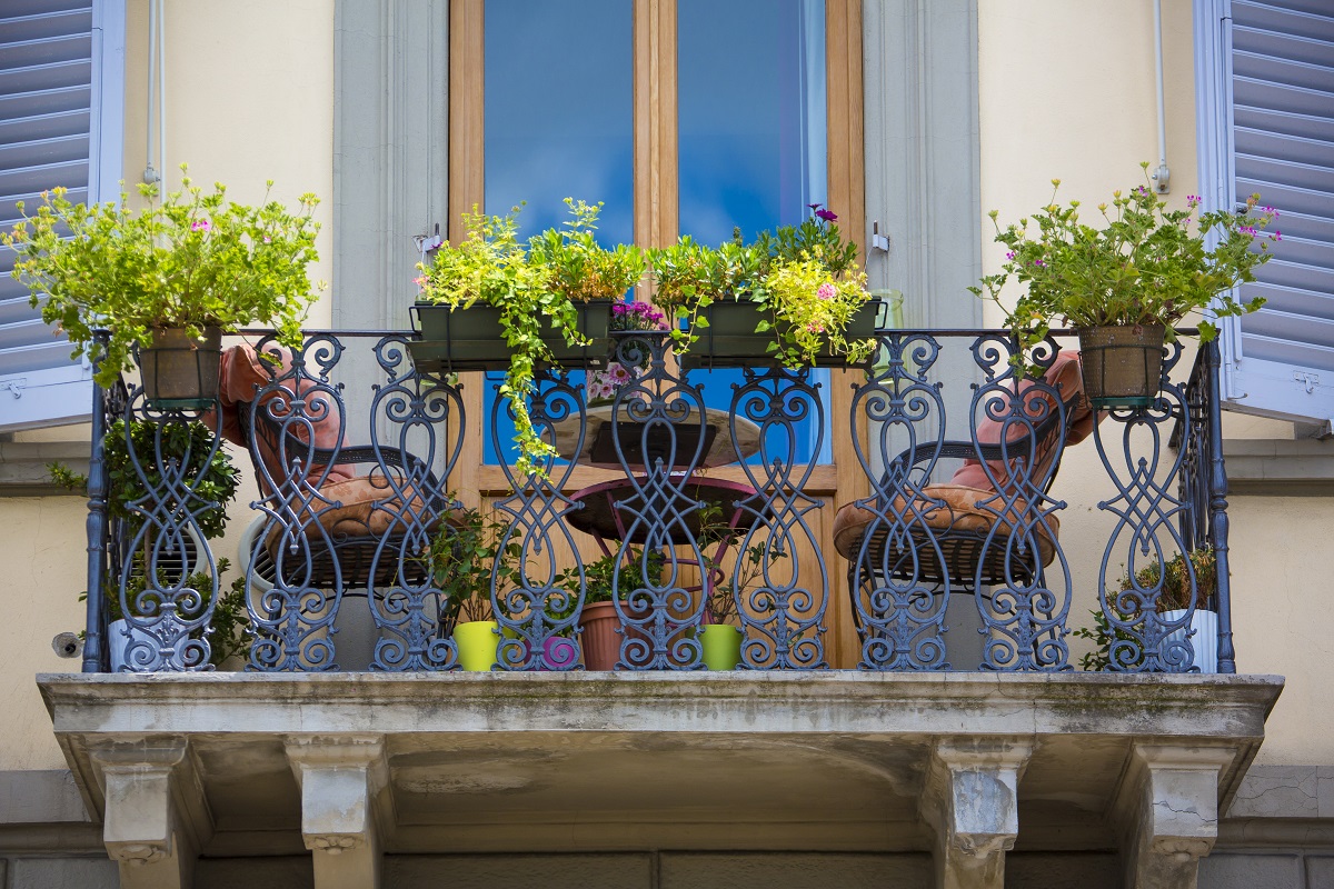 Orto sul balcone: anti-stress, utile e “very green”