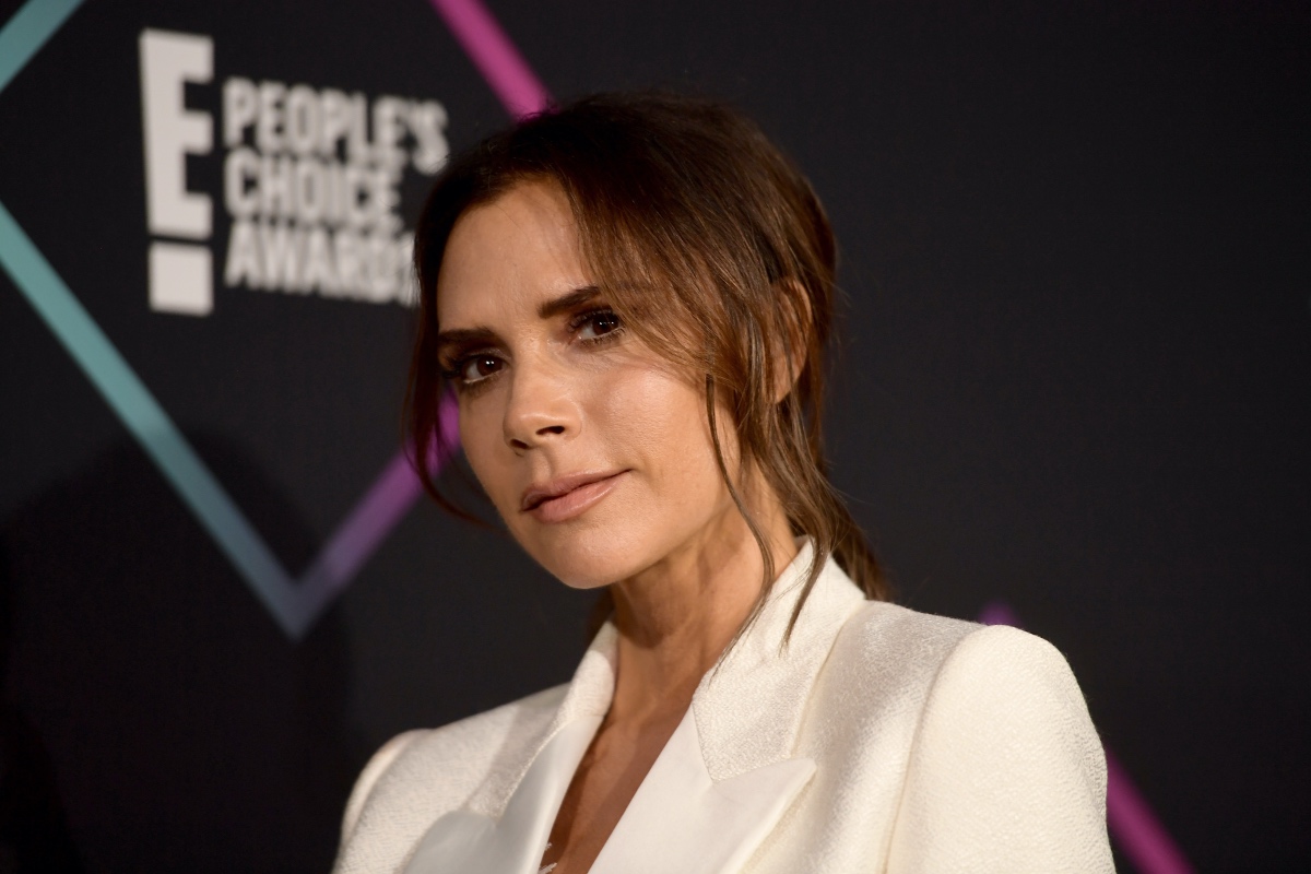 Victoria Beckham presenta la sua nuova collezione e la sfilata è totalmente virtuale