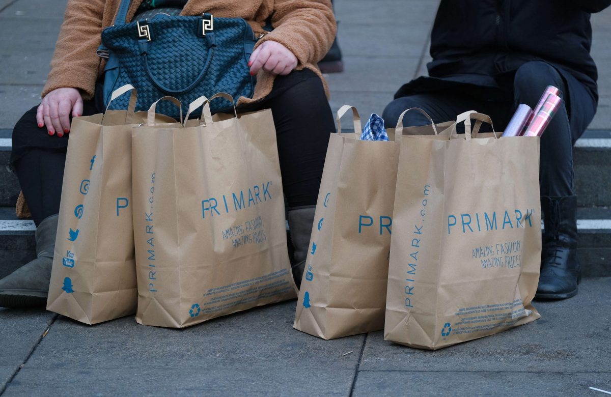 Primark apre a Roma tra polemiche e assembramenti