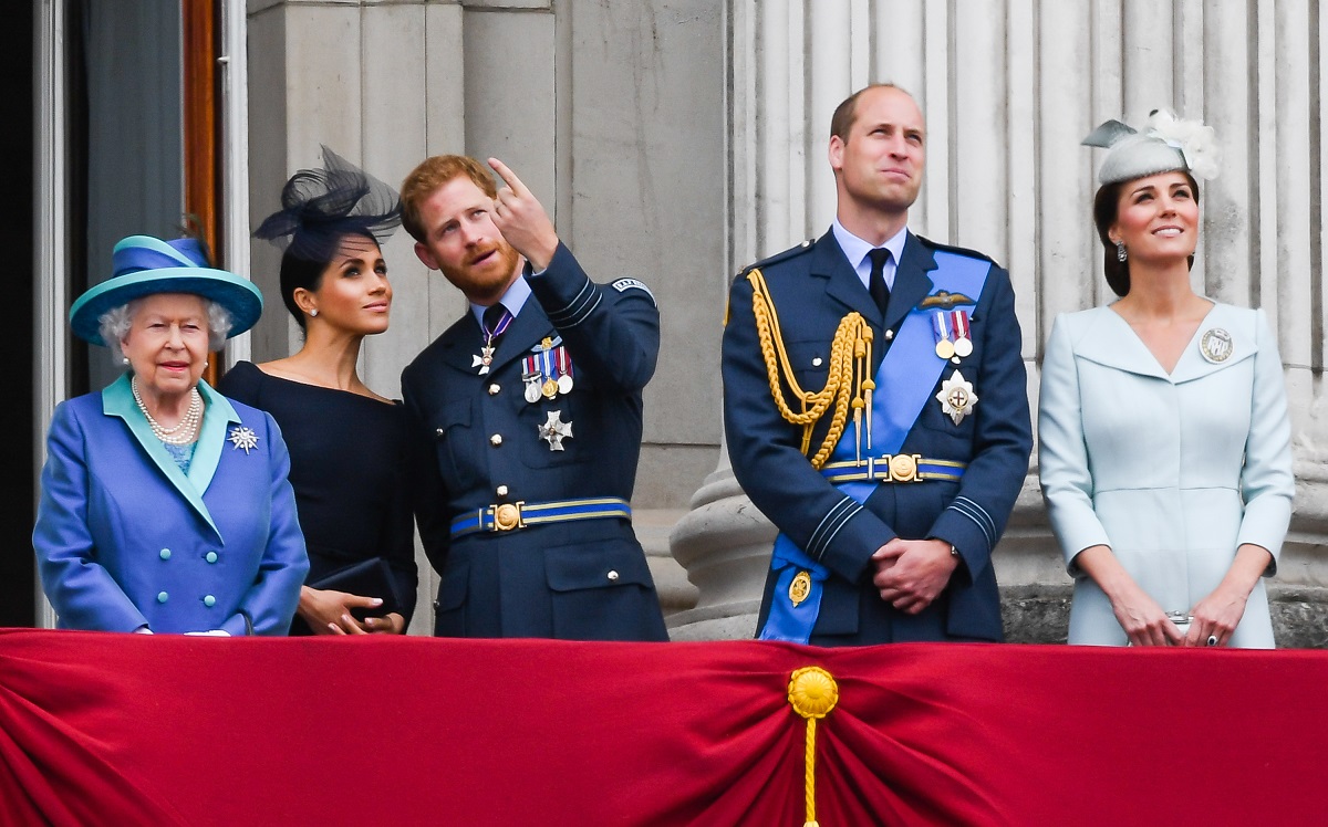 Problemi all’interno della Royal Family? Per la Regina Elisabetta, la soluzione è la “terapia di gruppo”