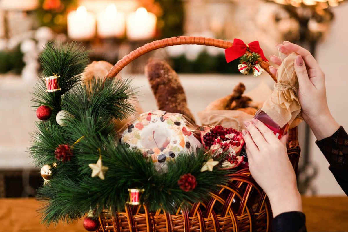 Come creare un cesto di Natale con 5 cose buonissime senza spendere una fortuna