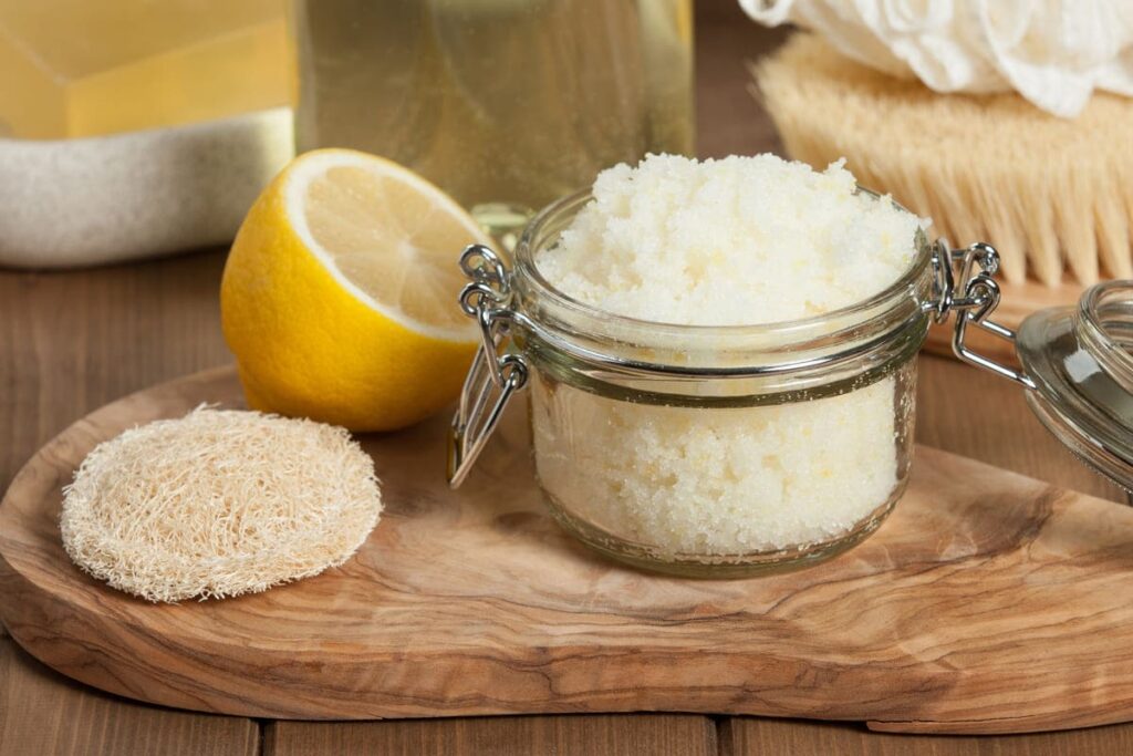 Scrub viso al limone fai da te