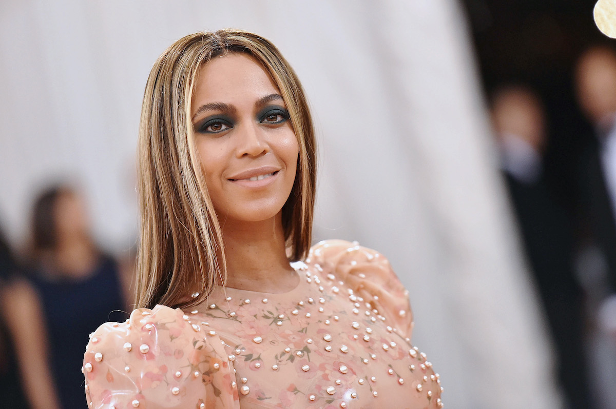 Beyoncé regala un gioiello dal messaggio inequivocabile
