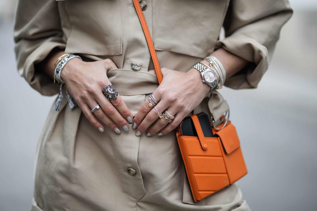 Karin Teigl indossa un abito Frankie Shop, borsa Fendi il 25 marzo 2019 ad Augusta, in Germania