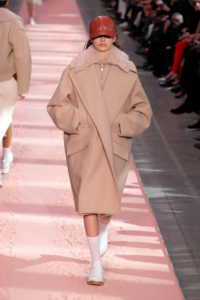 cappotto max mara sfilata
