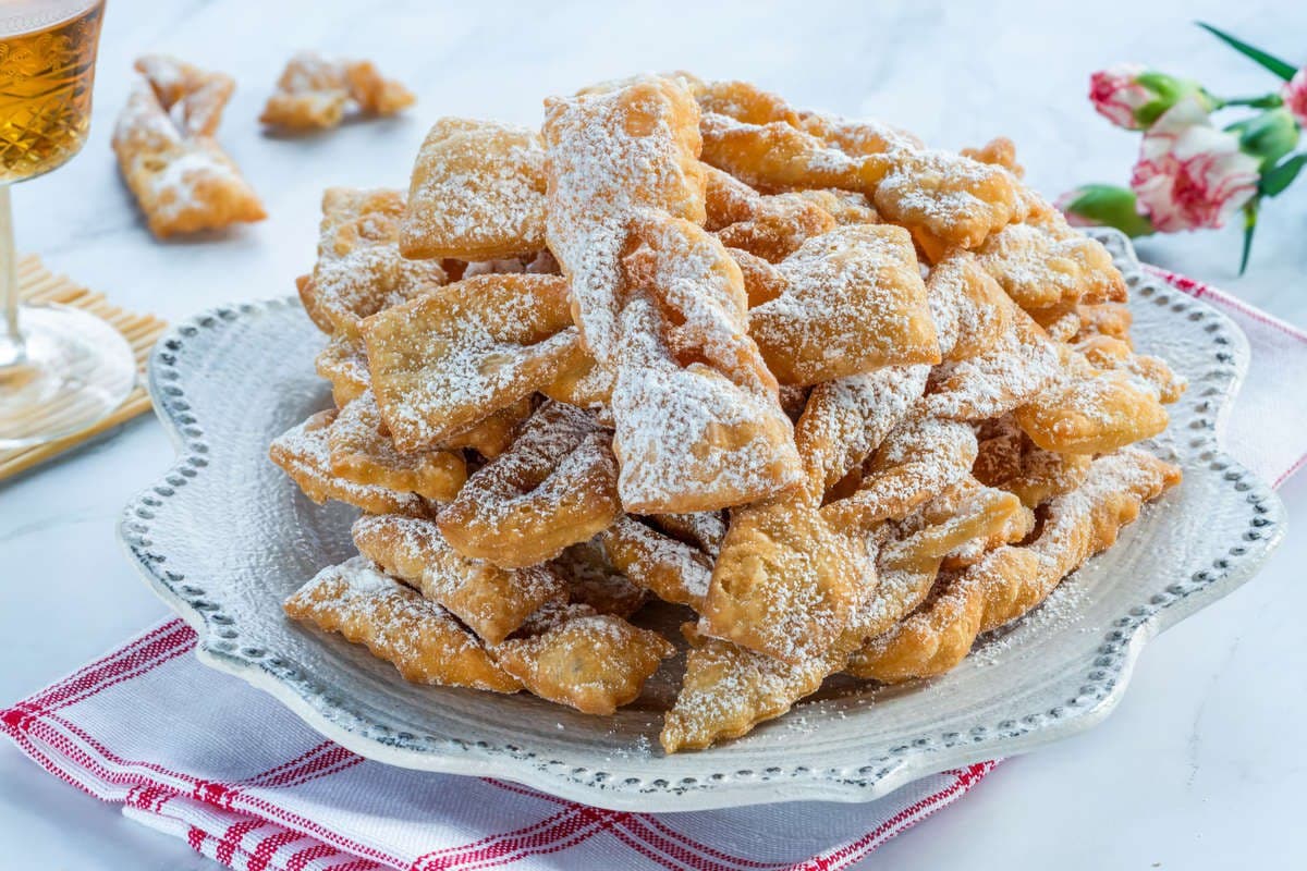 Frappe, chiacchiere, bugie: come si chiamano i fritti di Carnevale nella vostra regione?