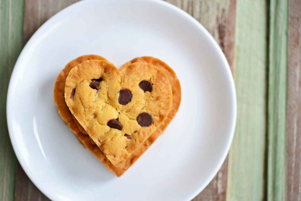 cookies di san valentino a forma di cuore
