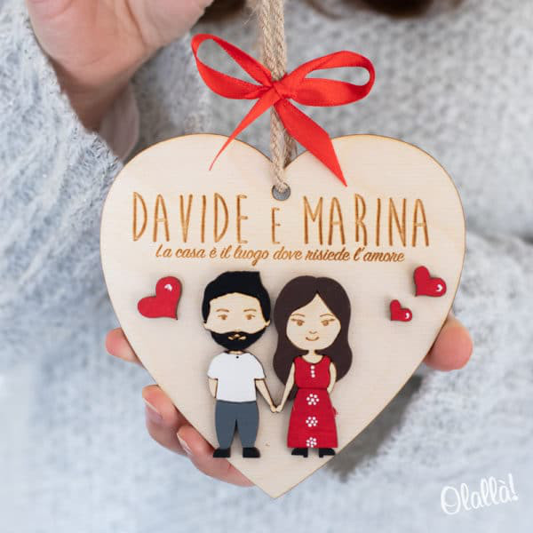 targhetta di legno a forma di cuore personalizzata