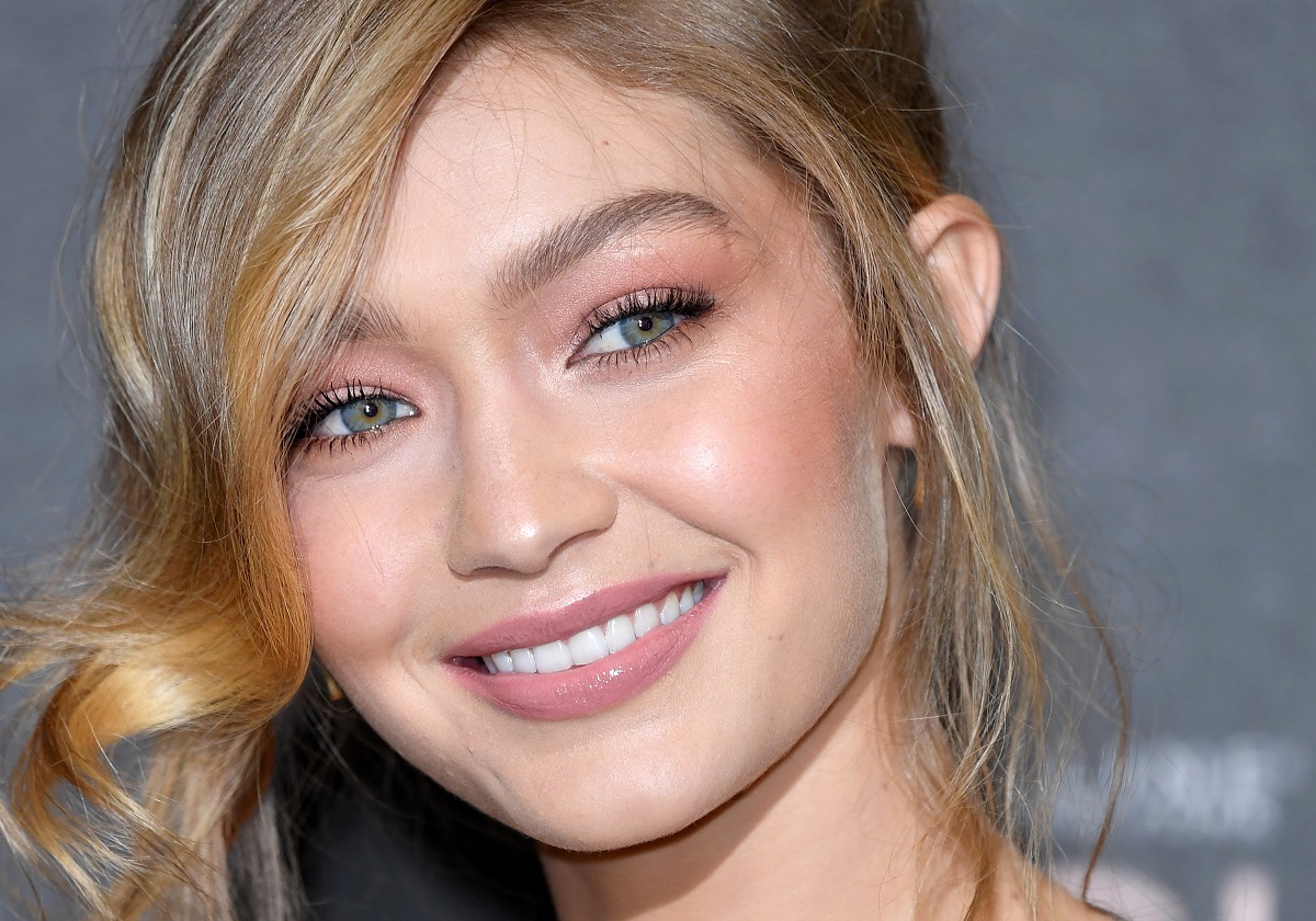 Gigi Hadid ci suggerisce come sfruttare al meglio il tempo in quarantena: studiando una nuova lingua!