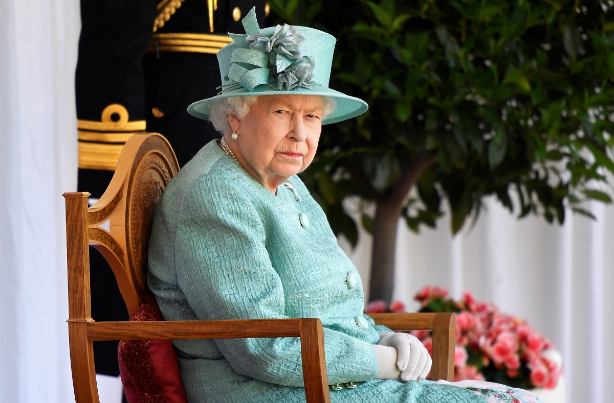 La Regina nasconde la sua immensa ricchezza privata?