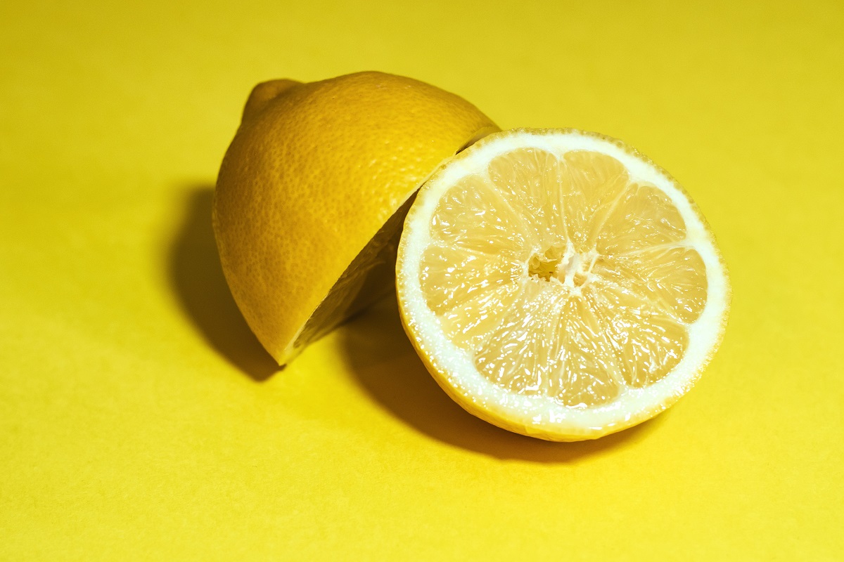 Il limone, l’ingrediente segreto per pulire in casa alla perfezione