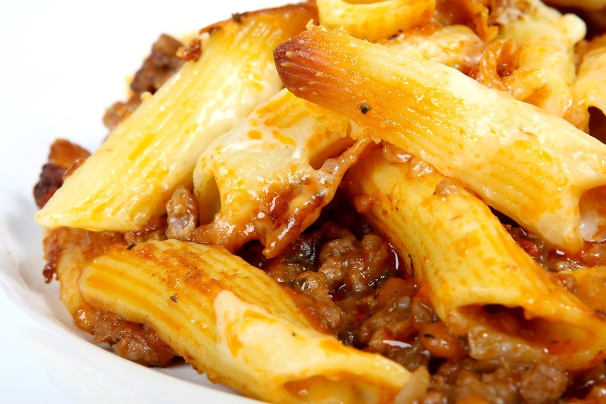 La pasta ‘ncasciata è il piatto preferito dal commissario Montalbano: la ricetta