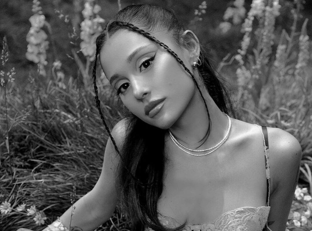 Ariana Grande Baby braids, tendenze capelli primavera estate 2022