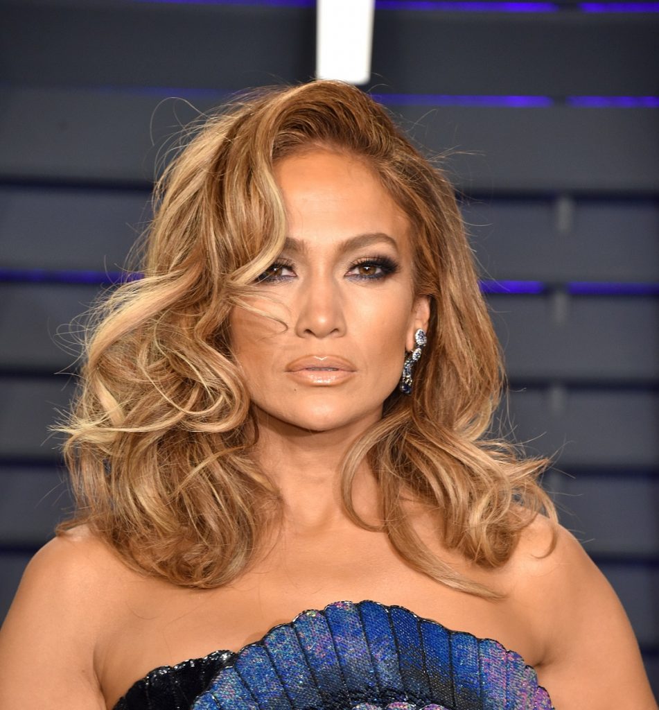 Jennifer Lopez partecipa al Vanity Fair Oscar Party 2019 ospitato da Radhika Jones al Wallis Annenberg Center for the Performing Arts il 24 febbraio 2019 a Beverly Hills, California.