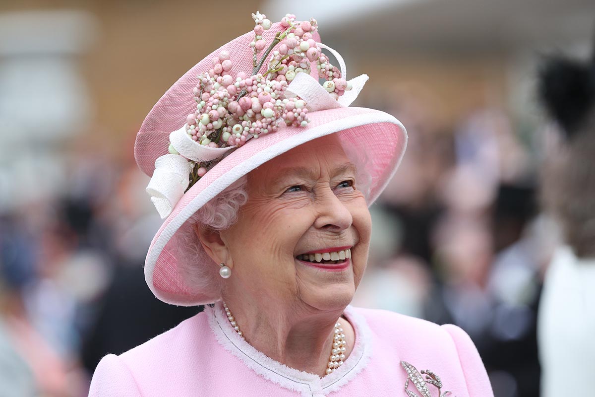 Elisabetta II, la regina che festeggia ben due compleanni