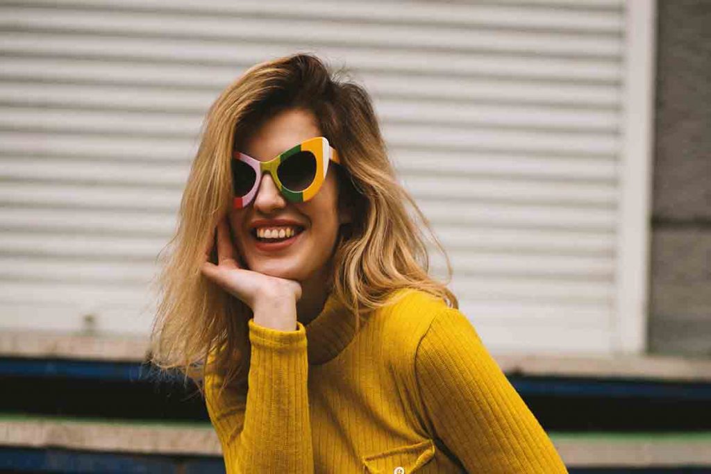 Occhiali da sole super colorati per la primavera 2021 | Pourfemme