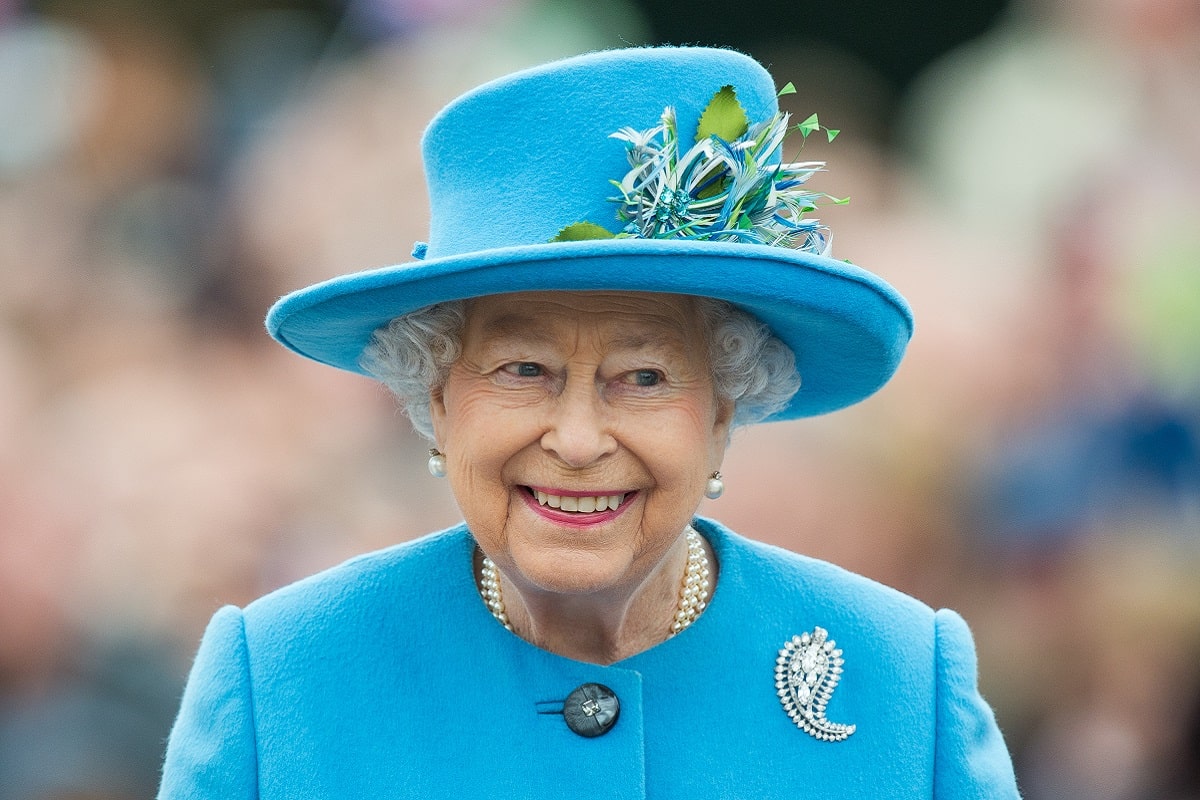 La regina Elisabetta compie 95 anni: i look memorabili