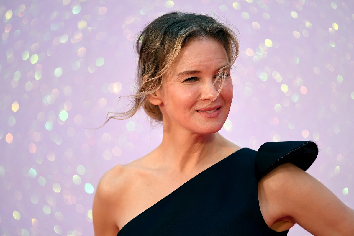 Auguri alla splendida Renée Zellweger: ecco i look iconici indossati sul red carpet