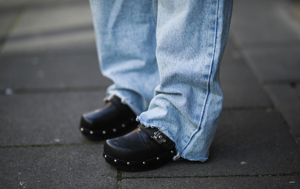 Clog-mania: gli zoccoli sono la tendenza della primavera-estate 2021