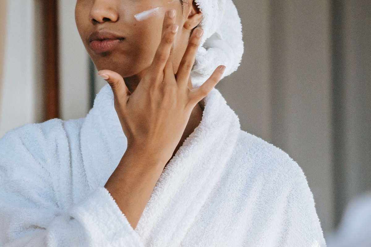 Skincare: quali prodotti e ingredienti evitare in estate