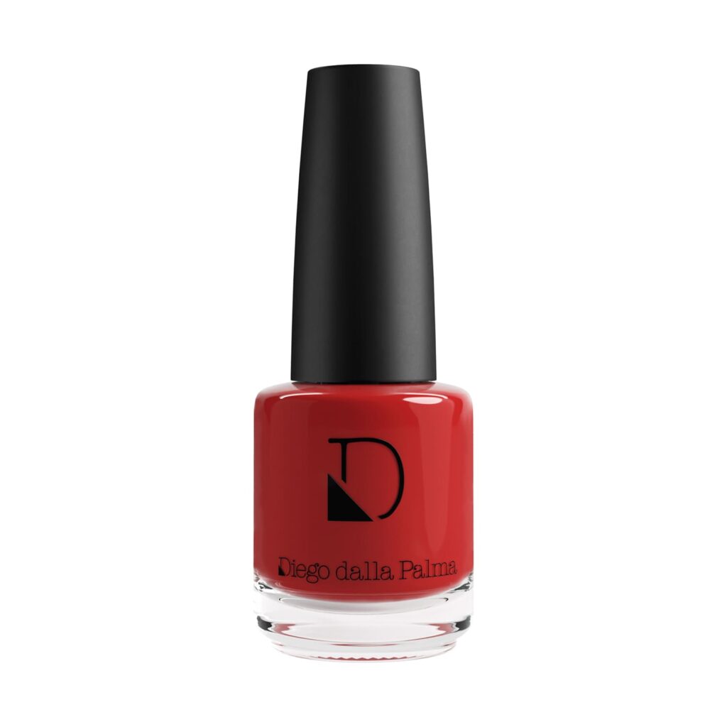 Smalto rosso Diego dalla Palma Cruise Collection 2022