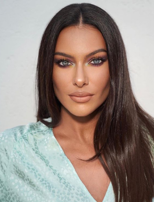 paola turani trucco