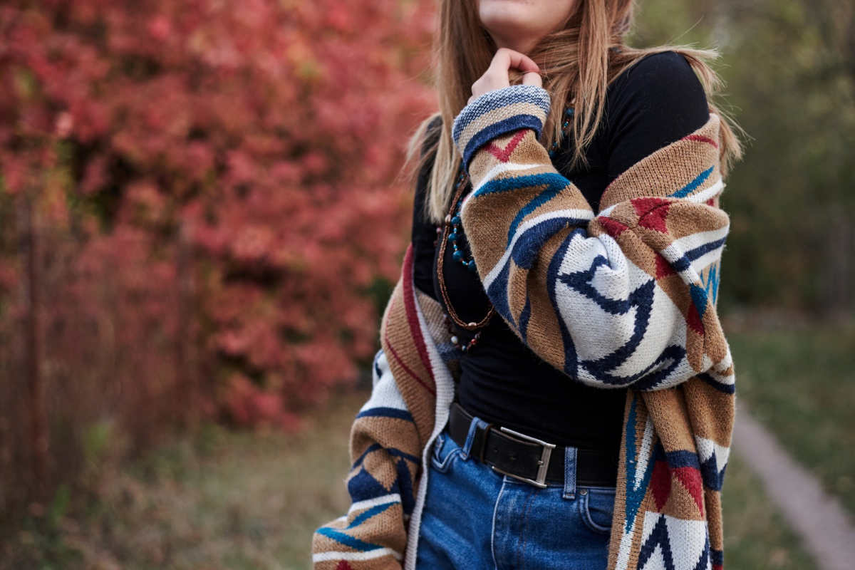 Il folk passa a colpi di cardigan: ecco i modelli di tendenza