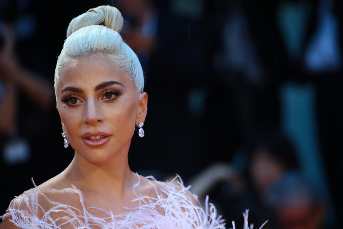 Lady Gaga look tappeto rosso