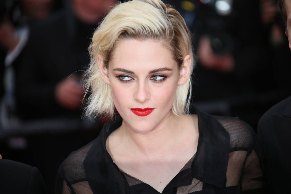 Kristen Stewart, che pazza idea per la testa! Una frangia così…