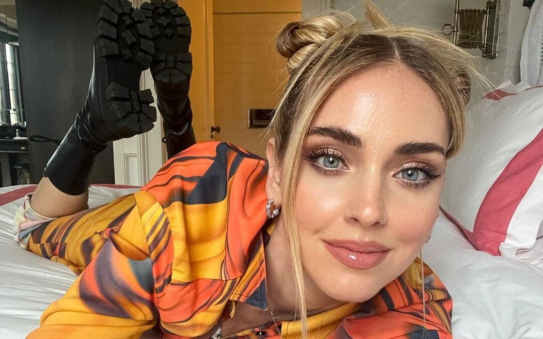 Chiara Ferragni con Space Buns, trend acconciature capelli 2022