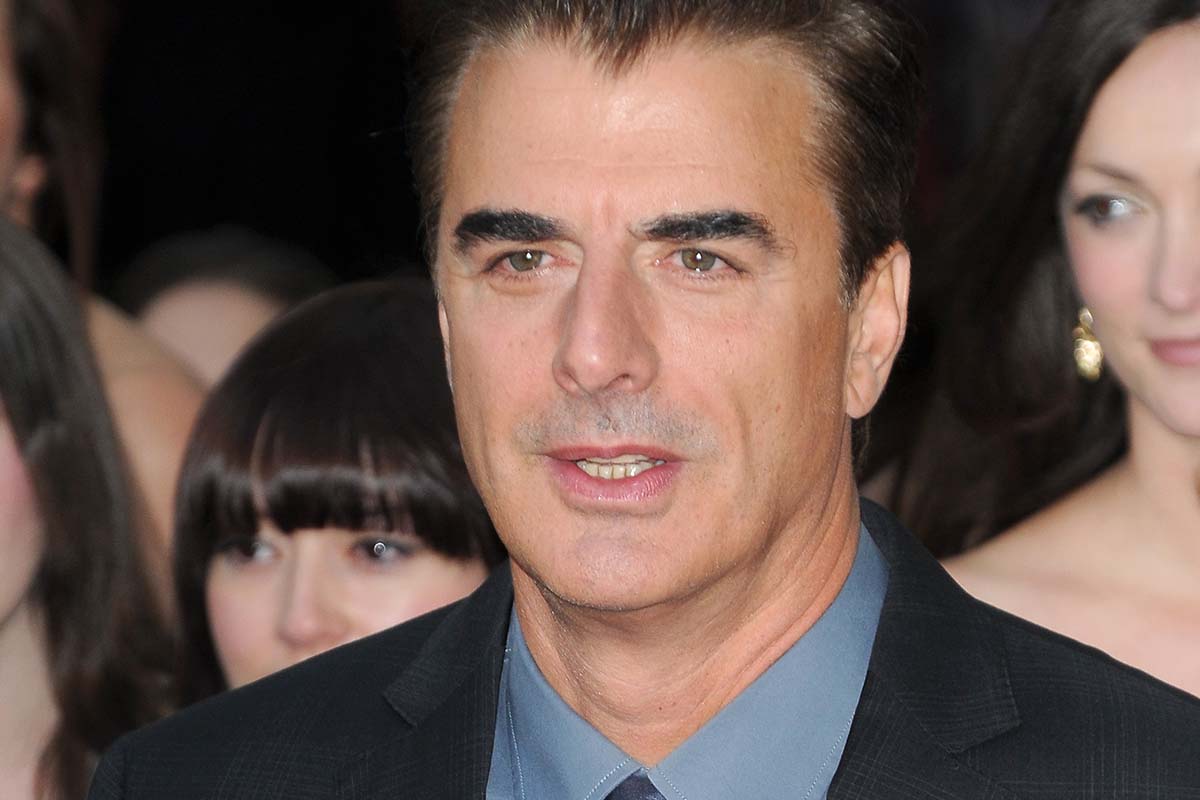 Bufera su Chris Noth di Sex and the City: gravissime accuse contro l’attore