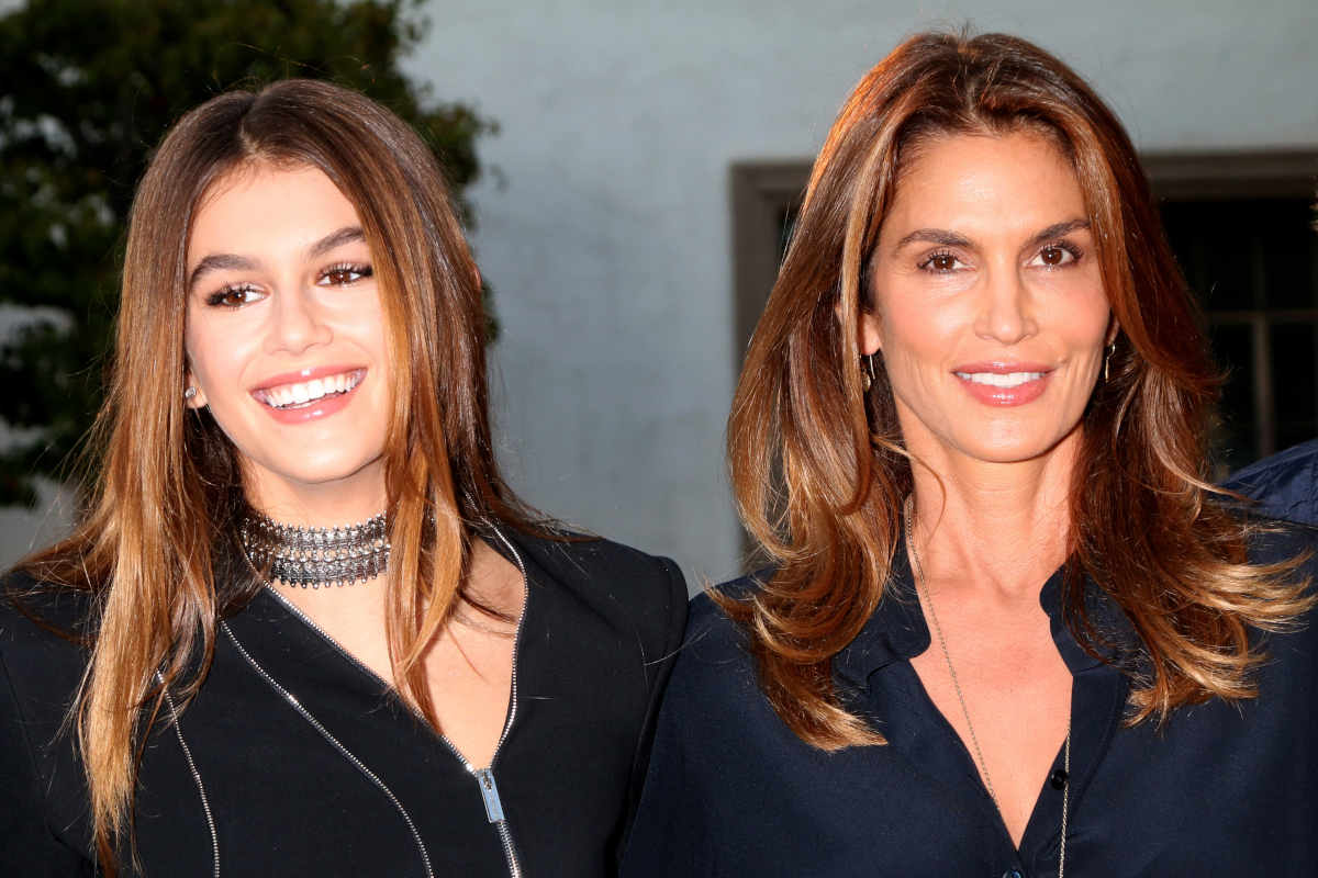 Kaia Gerber look Cindy Crawford maglione Ralph Lauren