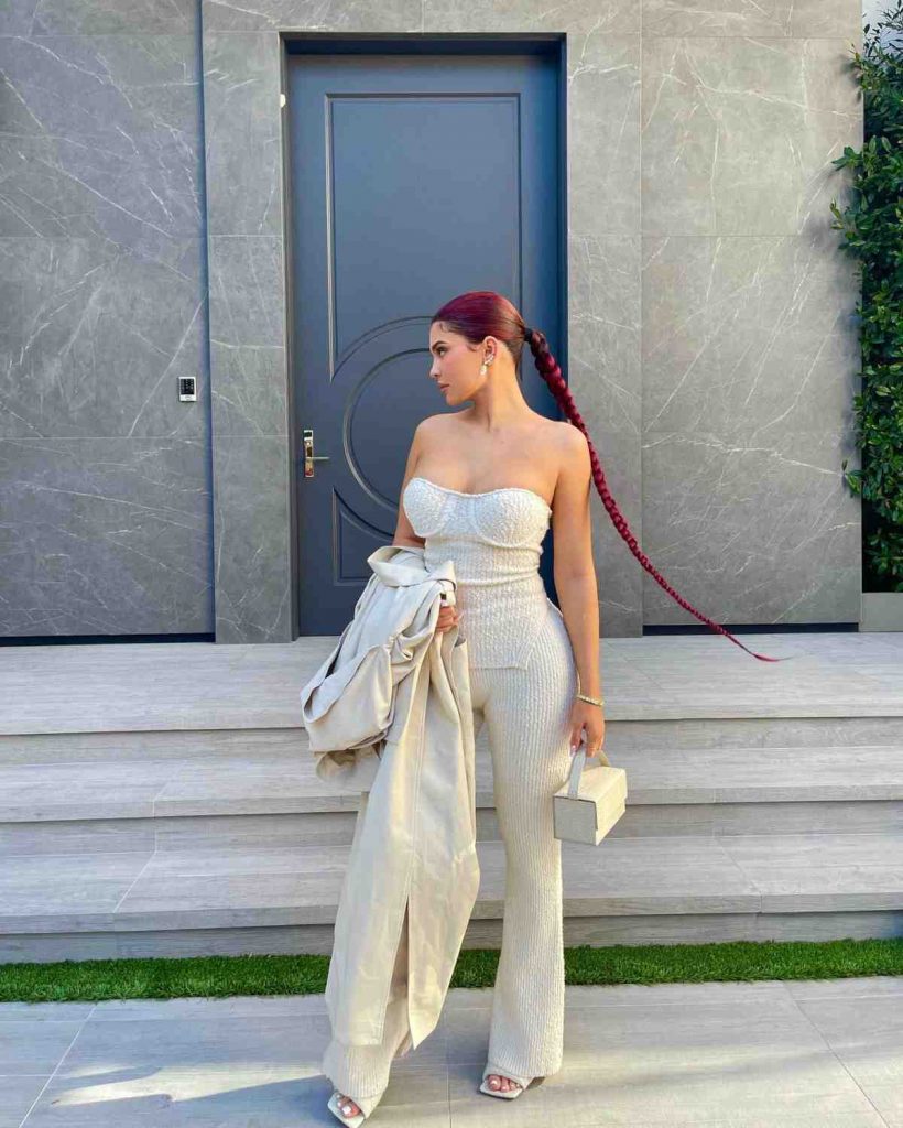 Kylie Jenner pantaloni flare