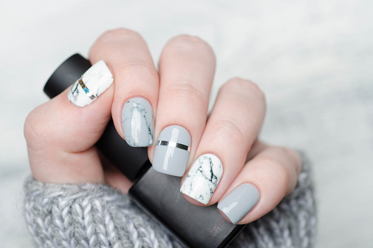 marble manicure