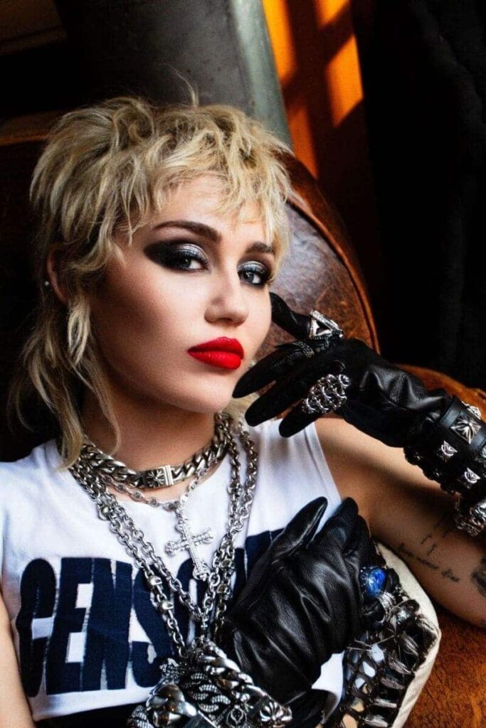 Miley Cyrus con mullet - tagli medi corti autunno inverno