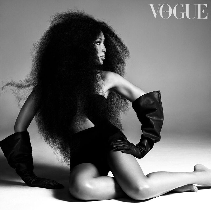 Naomi Campbell per Vogue con voluminosi capelli afro