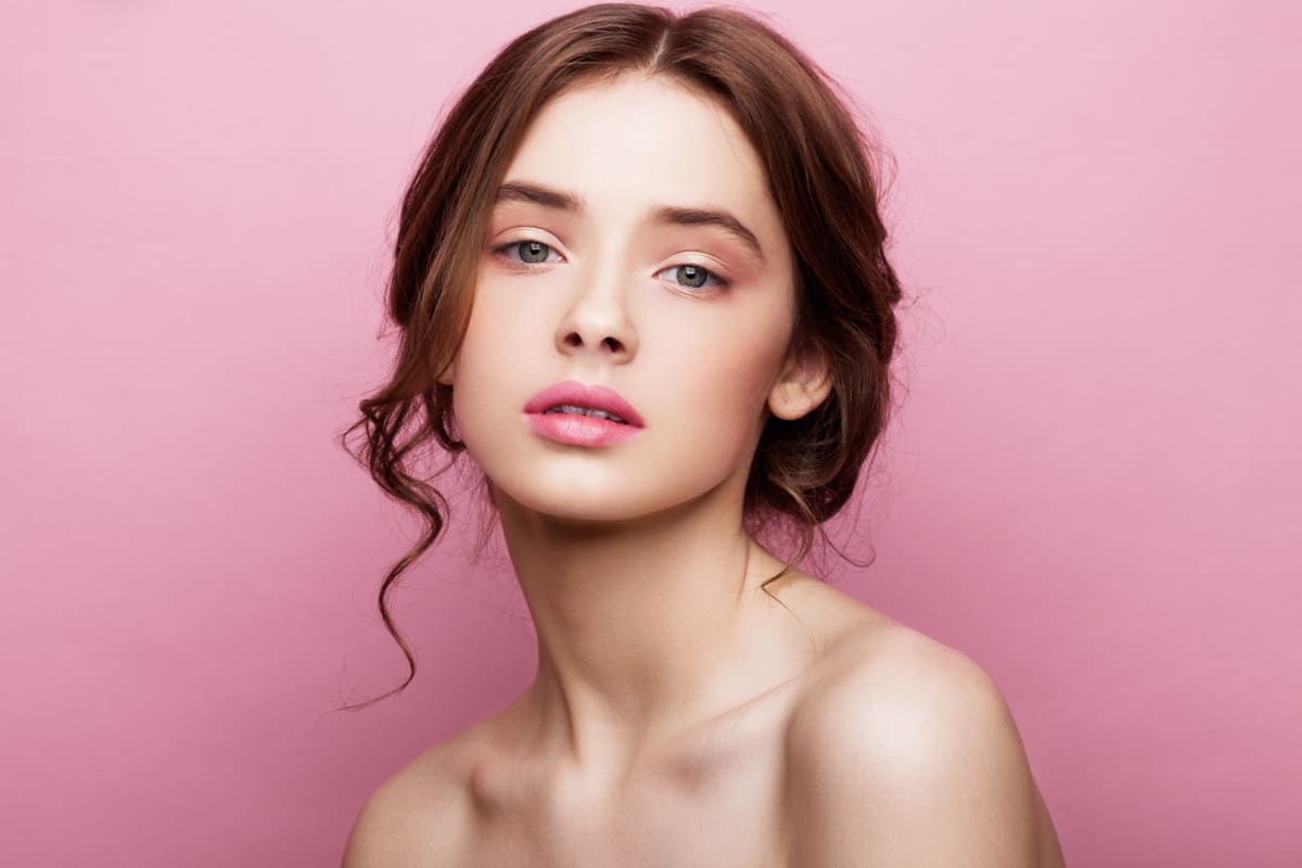 Trucco occhi naturale semi-nude Diego dalla Palma STAY ON ME, tendenza primavera-estate 2022