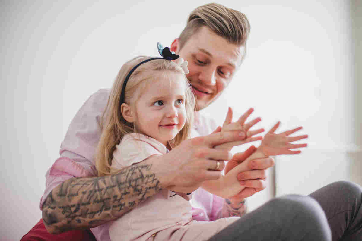 Poesie per la Festa del papà, le più belle da dedicargli