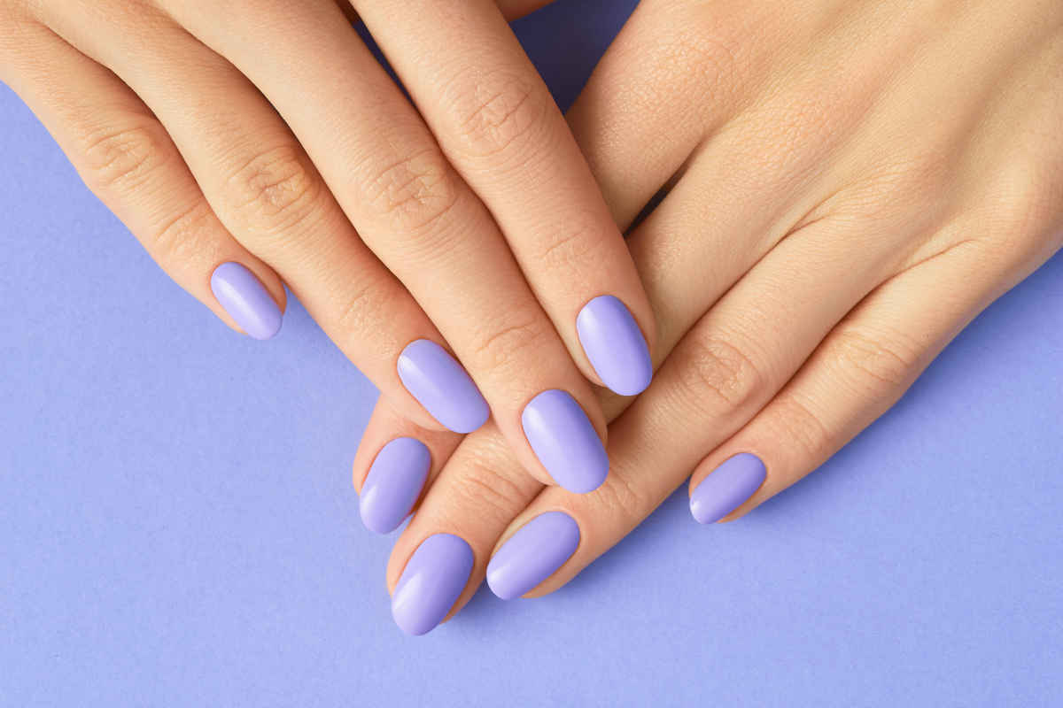 i migliori colori di smalto unghie viola very peri