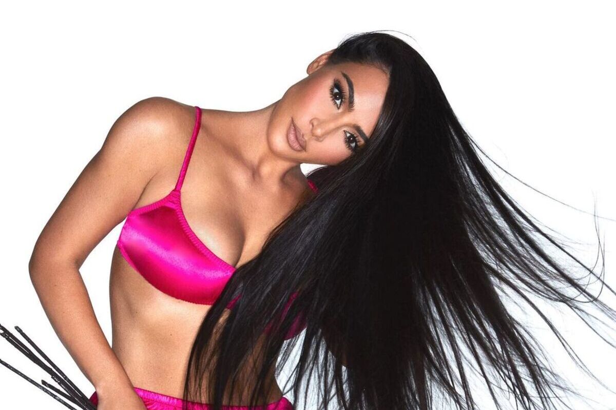 Kim Kardashian-capelli luminosi come far splendere i capelli grazie alla cheratina