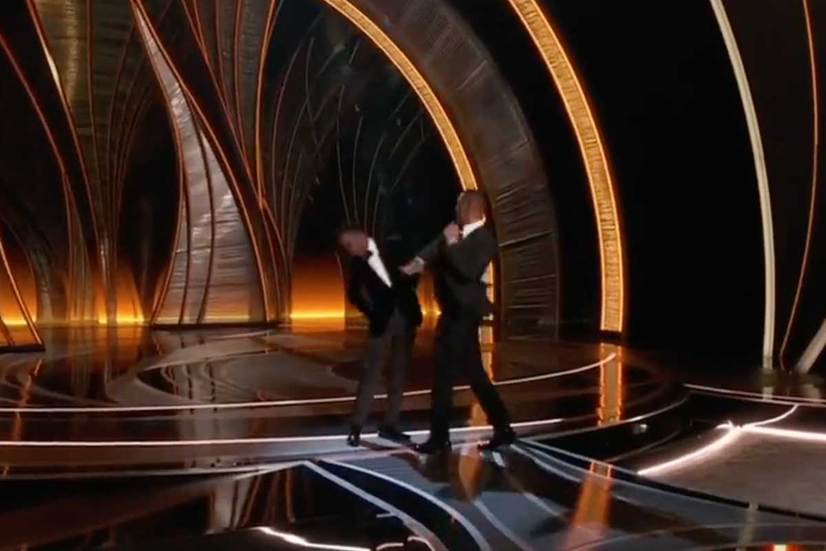 Oscar 2022: “Coda” miglior film, Will Smith tira un pugno a Chris Rock poi vince la statuetta