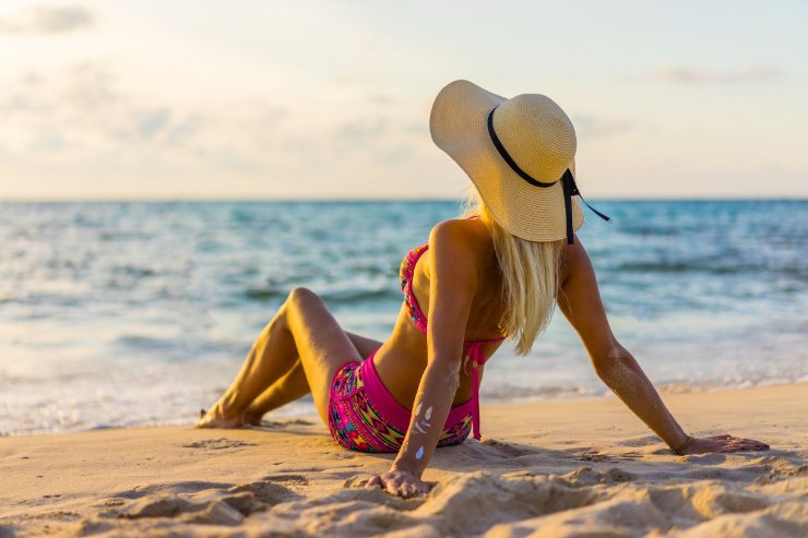 persona in spiaggia
