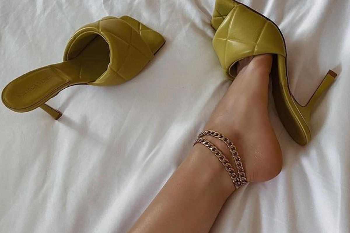 sandali slip on intrecciati verdi Bottega Veneta
