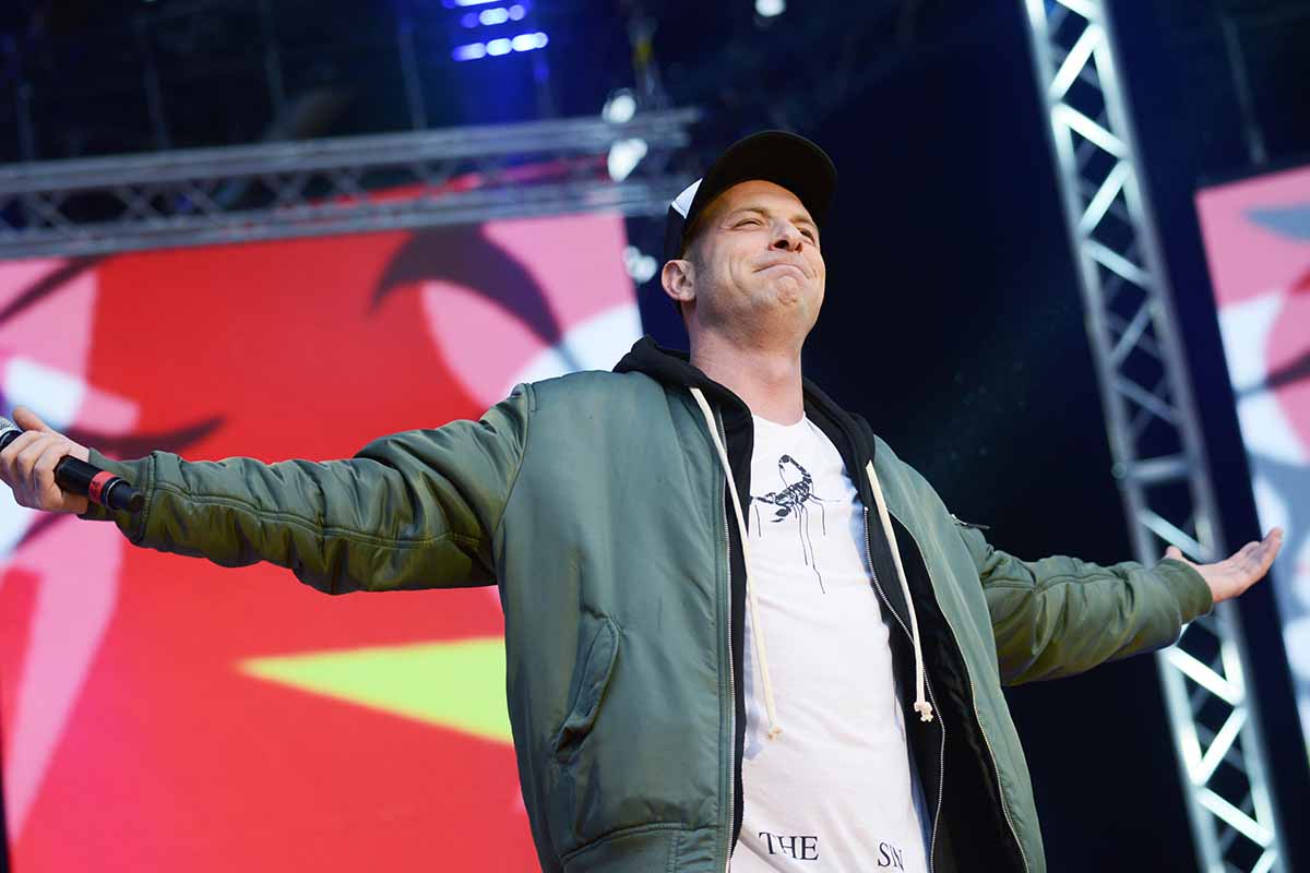 Clementino nei guai, patente ritirata al rapper: cos’è successo