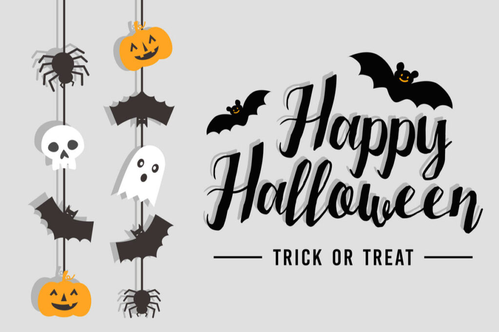 invito con scritta happy halloween di colore nero su cartoncino grigio con ragni, zucche, pipistrelli, fantasmi e scheletri disegnati