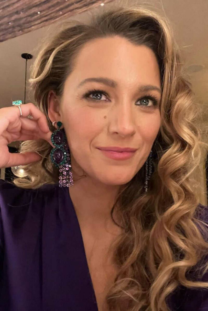 Blake Lively capelli biondi onde naturali