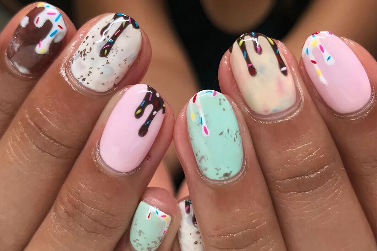 Nail Art unghie colorate a tema gelato - Ice Cream Manicure tendenza unghie gelato