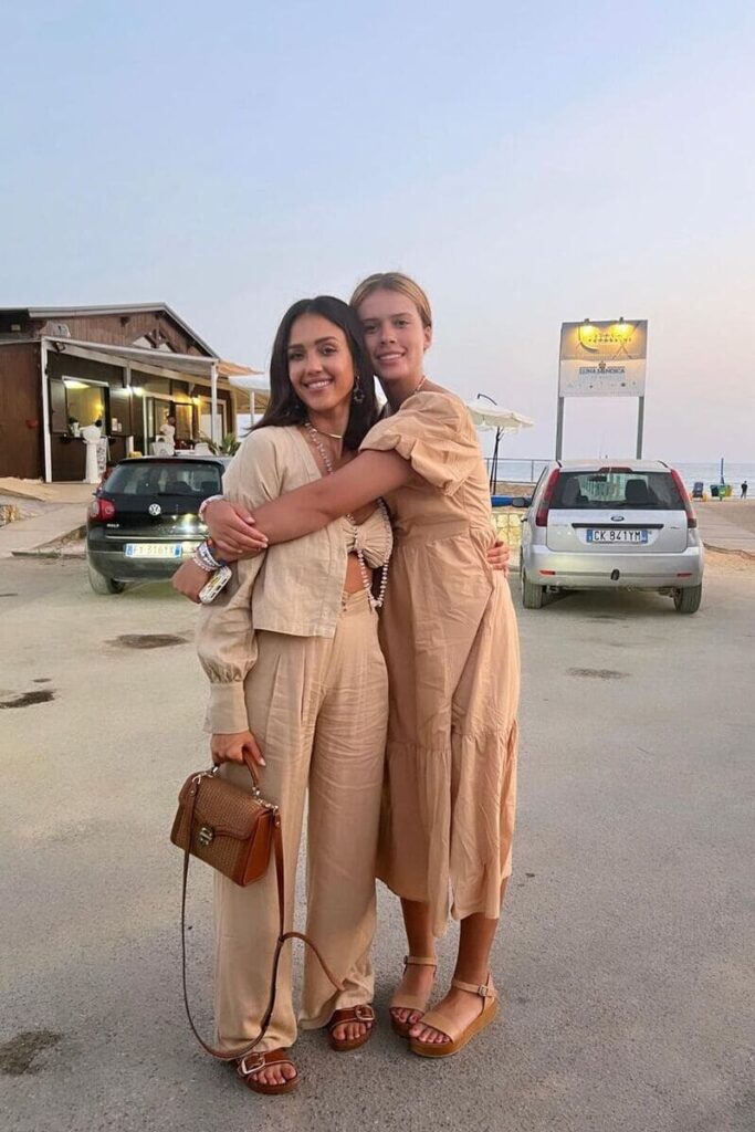 Jessica Alba e la figlia Honor in vacanza - Jessica alba outfit con figlia honor